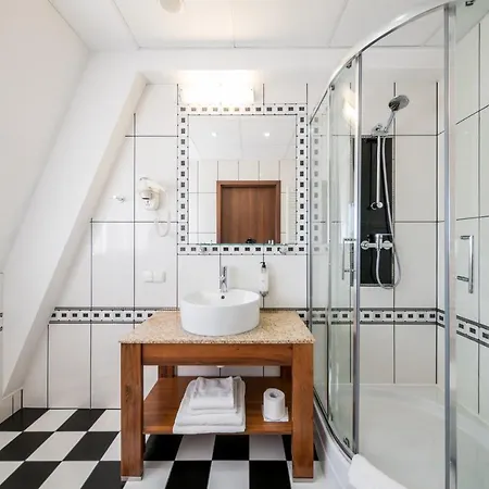 Hotel Piast Centrum 2*