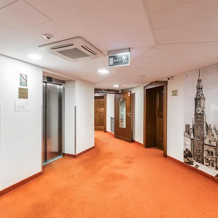 Hotel Piast Centrum 2*