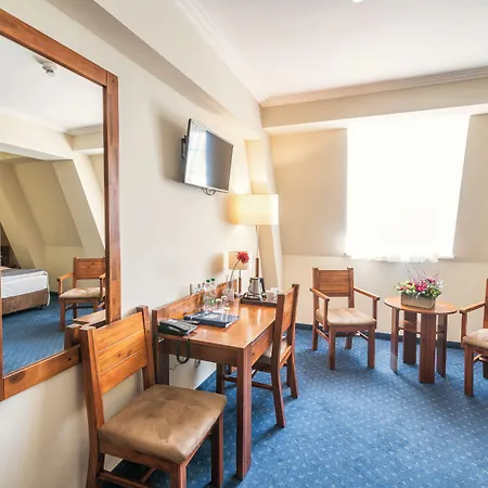 Piast Centrum Hotel 3*