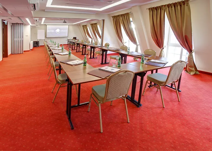 ピアスト セントラム ホテル 3*