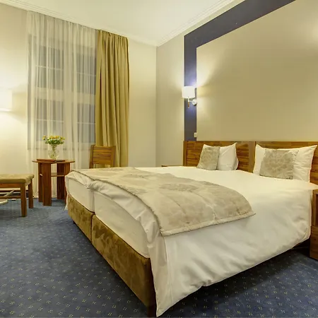 Piast Centrum Szálloda 3*