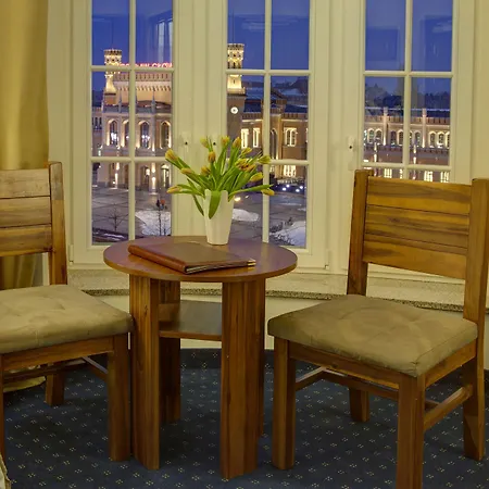 Hotel Piast Centrum 3*