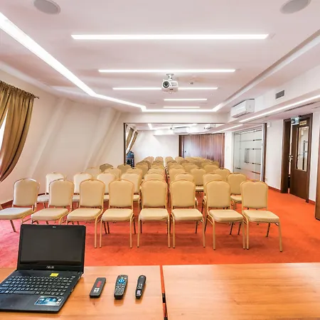 피아스트 센트럼 호텔