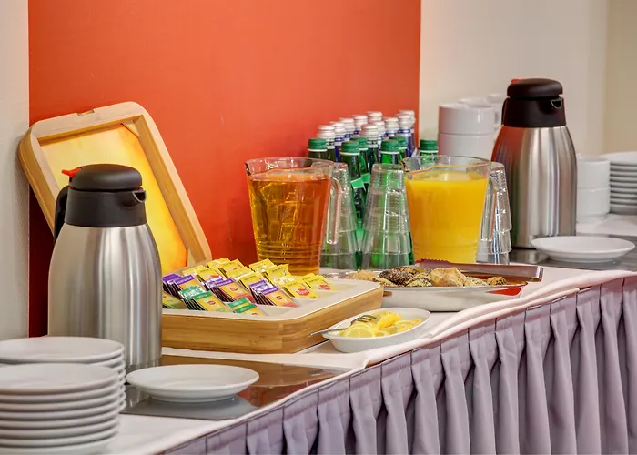 皮亚斯特弗罗茨瓦夫中枢酒店 酒店 3*