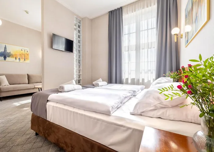 酒店 皮亚斯特弗罗茨瓦夫中枢酒店 3*