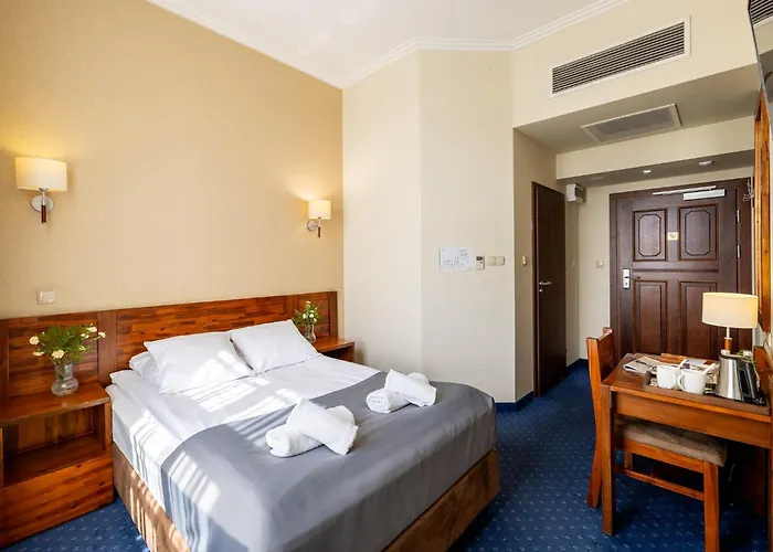 Готель Piast Centrum 3*