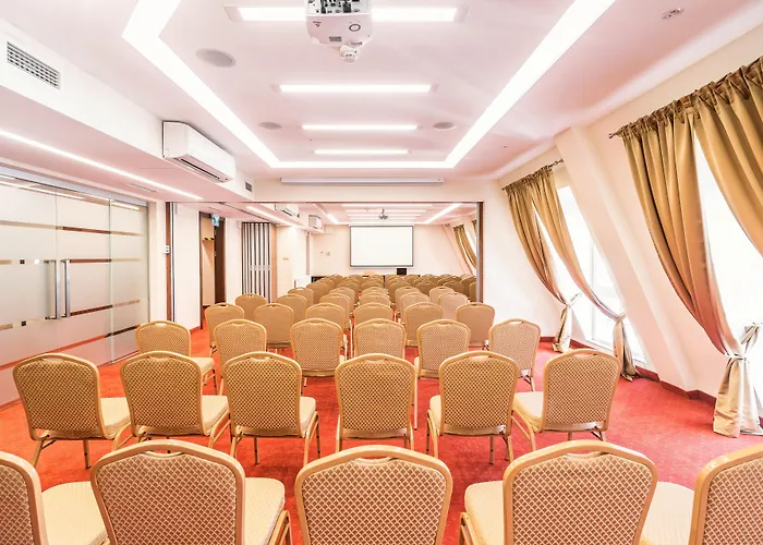 Piast Centrum Готель 3*