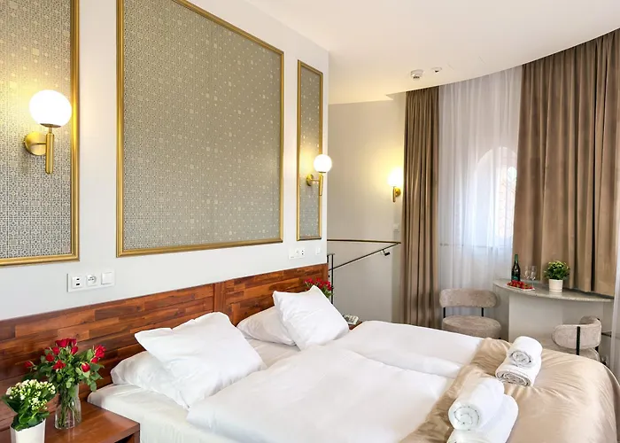 Piast Centrum Готель